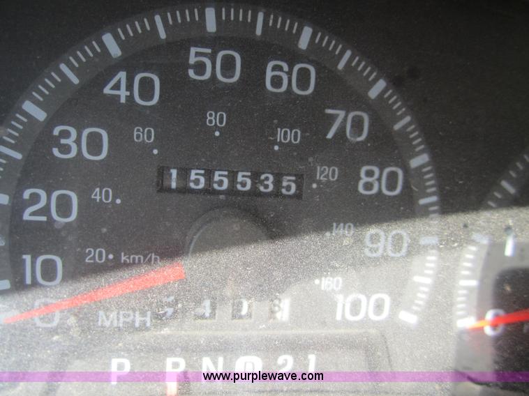 image for item 3438 1997 Ford Expedition Eddie Bauer SUV