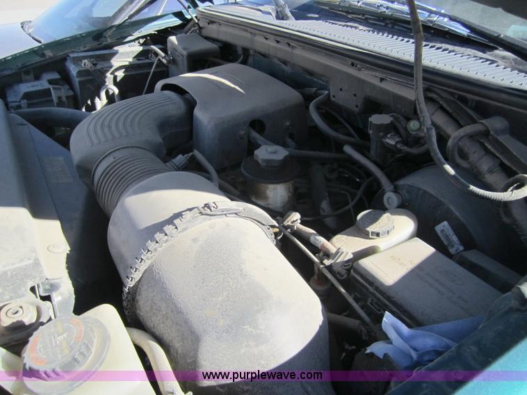 image for item 3438 1997 Ford Expedition Eddie Bauer SUV