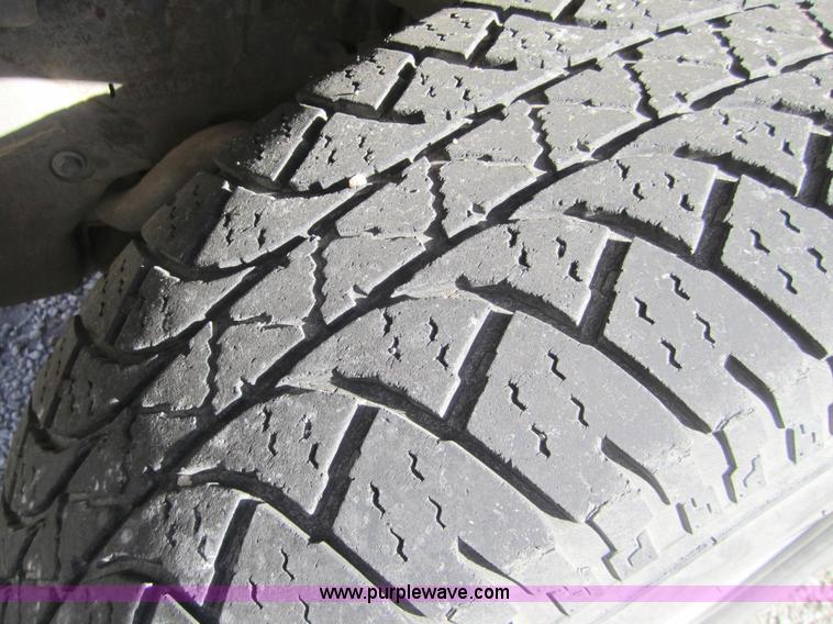 image for item 3438 1997 Ford Expedition Eddie Bauer SUV