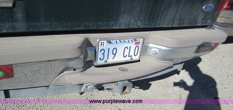 image for item 3438 1997 Ford Expedition Eddie Bauer SUV