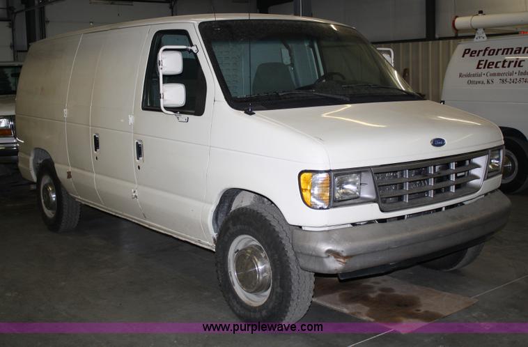 image for item 4820 1993 Ford Econoline E250 cargo van