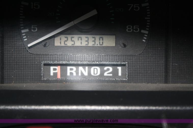 image for item 4820 1993 Ford Econoline E250 cargo van