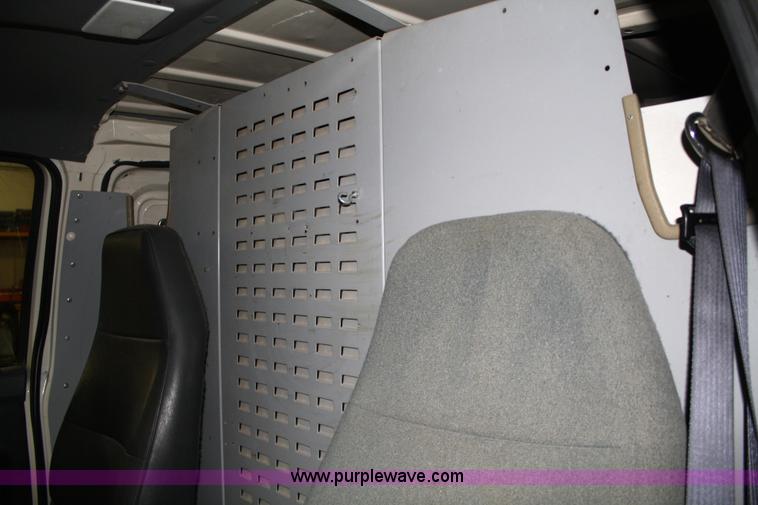 image for item 4820 1993 Ford Econoline E250 cargo van