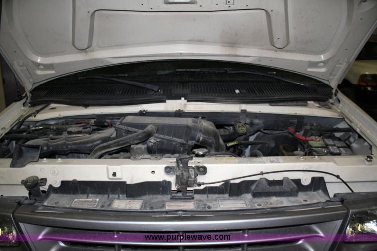 image for item 4820 1993 Ford Econoline E250 cargo van