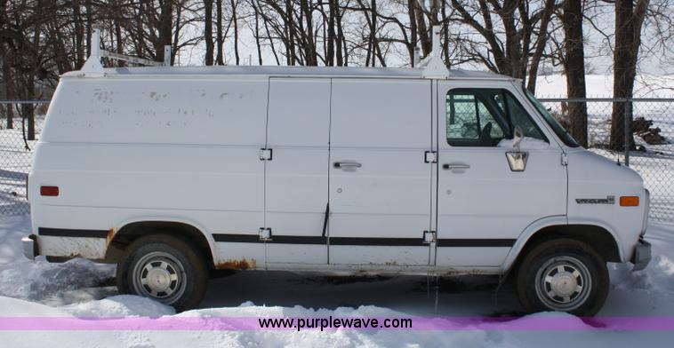 image for item 4821 1996 GMC Vandura G3500 cargo van