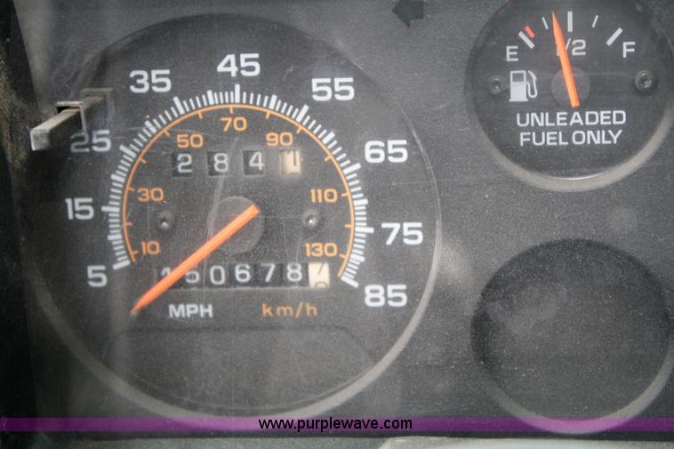 image for item 4821 1996 GMC Vandura G3500 cargo van