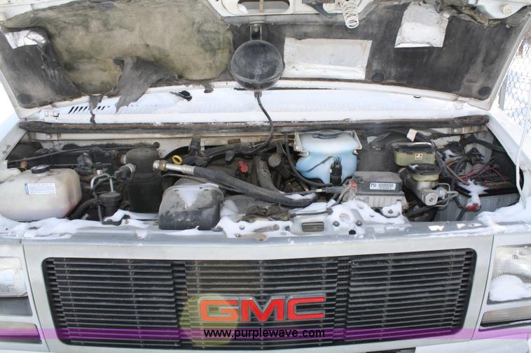 image for item 4821 1996 GMC Vandura G3500 cargo van