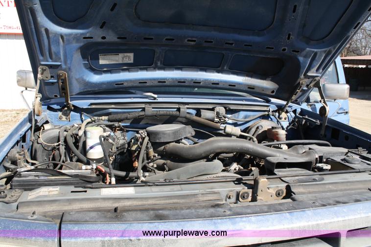 image for item 4926 1992 Ford Bronco Custom SUV