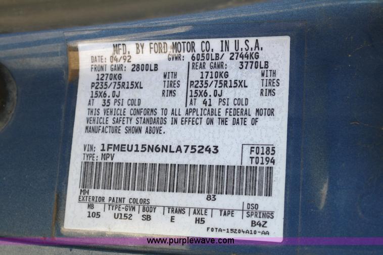 image for item 4926 1992 Ford Bronco Custom SUV