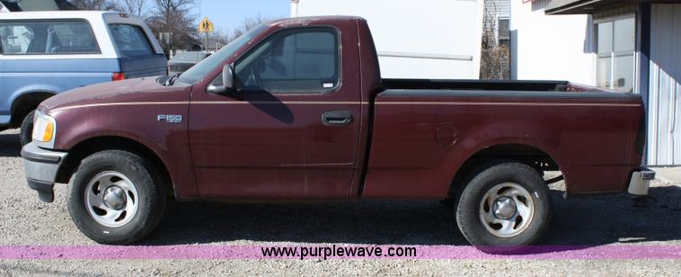 image for item 4927 1998 Ford F150 XL pickup truck