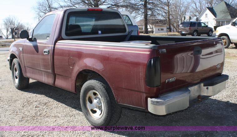 image for item 4927 1998 Ford F150 XL pickup truck