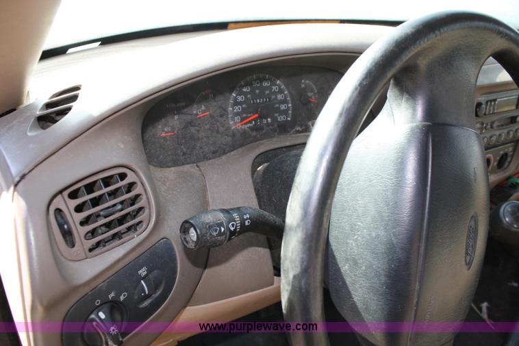 image for item 4927 1998 Ford F150 XL pickup truck