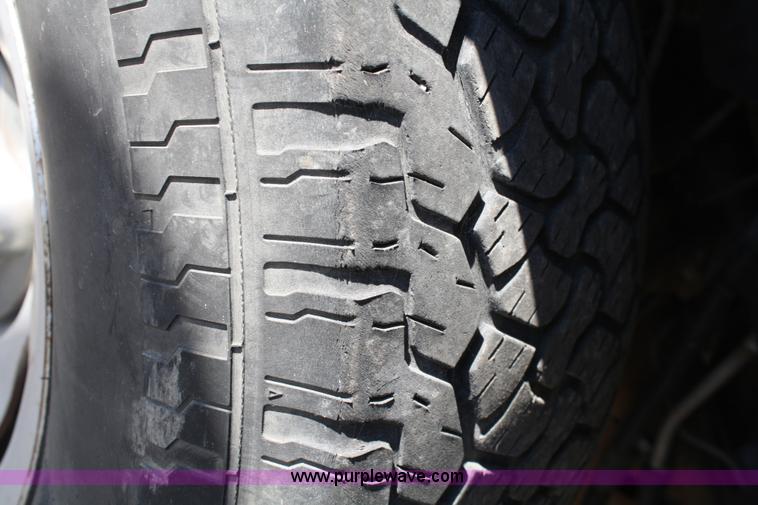 image for item 4927 1998 Ford F150 XL pickup truck