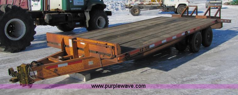 image for item 5304 1990 Econoline 22' flatbed trailer