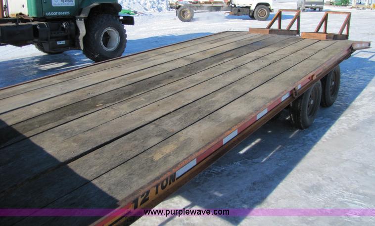 image for item 5304 1990 Econoline 22' flatbed trailer