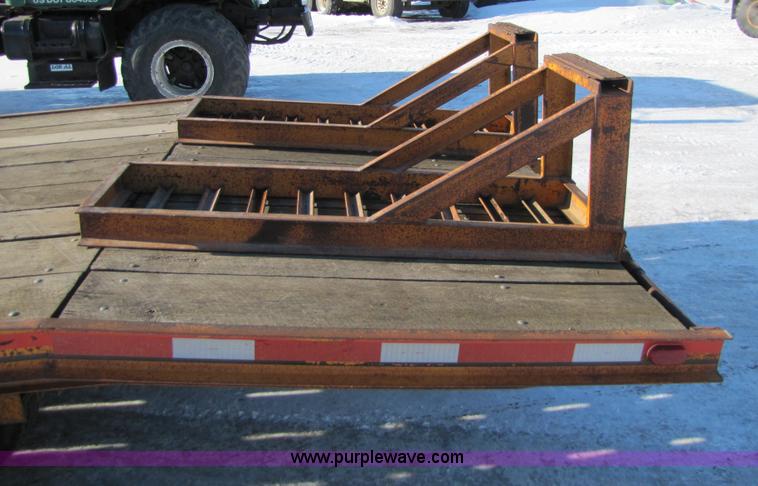 image for item 5304 1990 Econoline 22' flatbed trailer