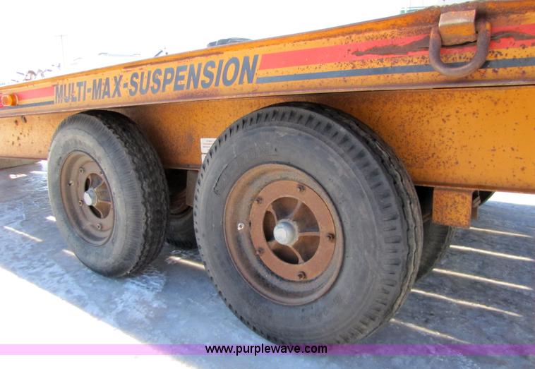 image for item 5304 1990 Econoline 22' flatbed trailer