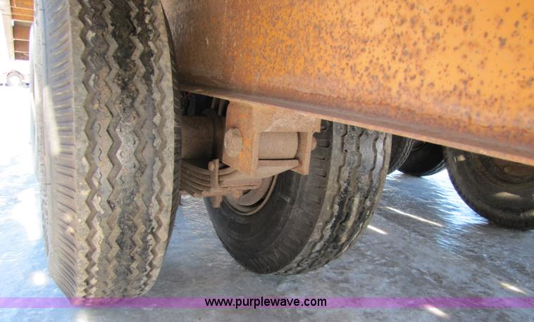 image for item 5304 1990 Econoline 22' flatbed trailer