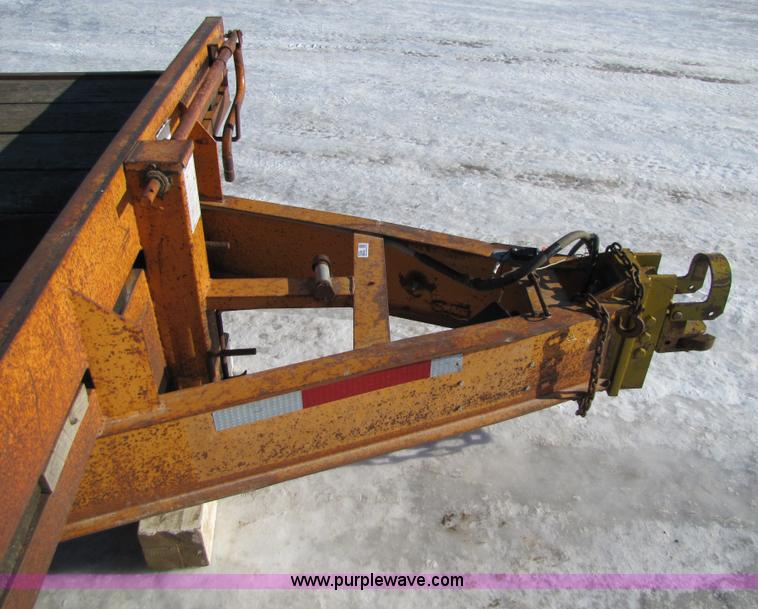 image for item 5304 1990 Econoline 22' flatbed trailer