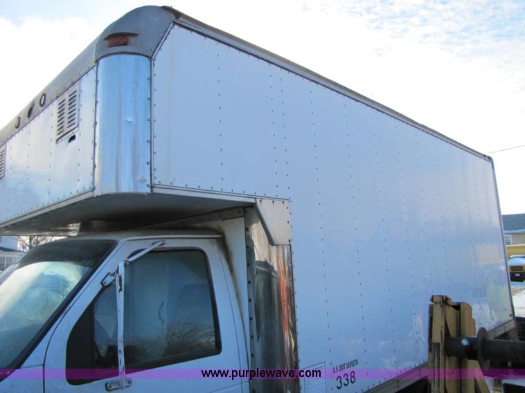 image for item 5355 1994 Ford E350 cube van