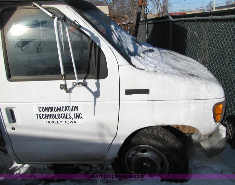 image for item 5355 1994 Ford E350 cube van