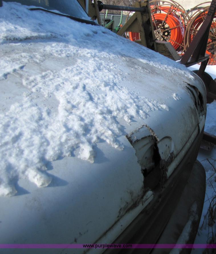 image for item 5355 1994 Ford E350 cube van