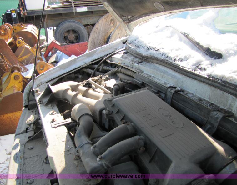 image for item 5355 1994 Ford E350 cube van