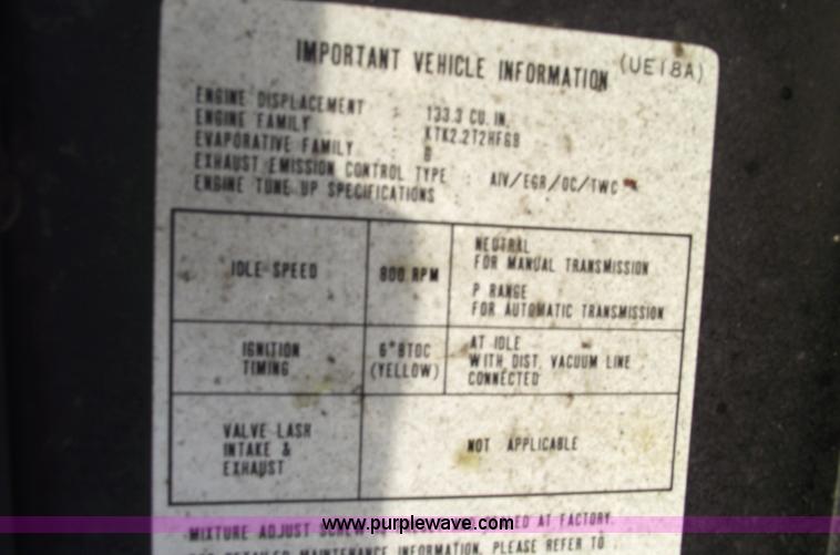 image for item 5421 1989 Mazda B2200 pickup truck