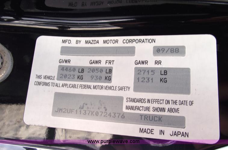 image for item 5421 1989 Mazda B2200 pickup truck