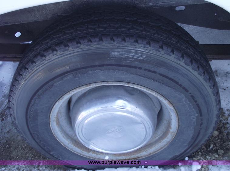 image for item 5489 1994 Ford E250 cargo van