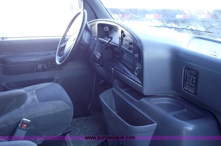 image for item 5489 1994 Ford E250 cargo van