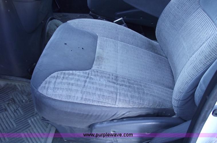 image for item 5489 1994 Ford E250 cargo van