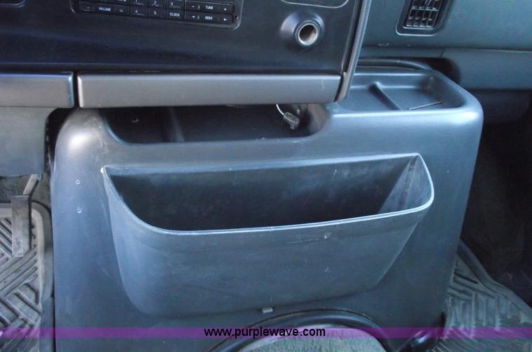 image for item 5489 1994 Ford E250 cargo van