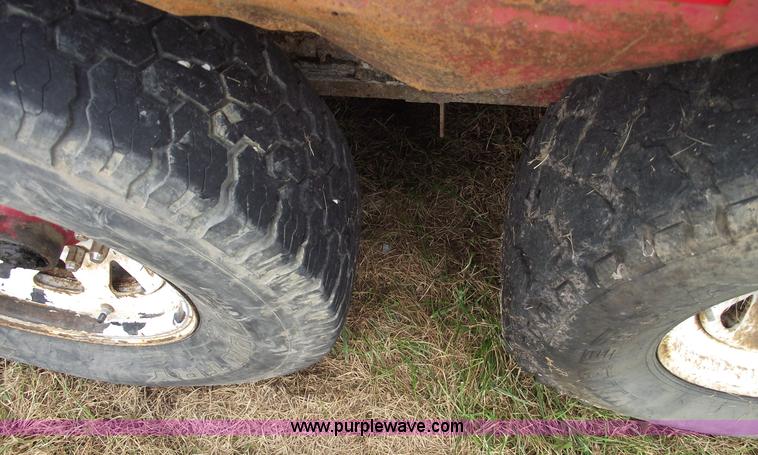 image for item 5868 1996 Bonanza stock trailer