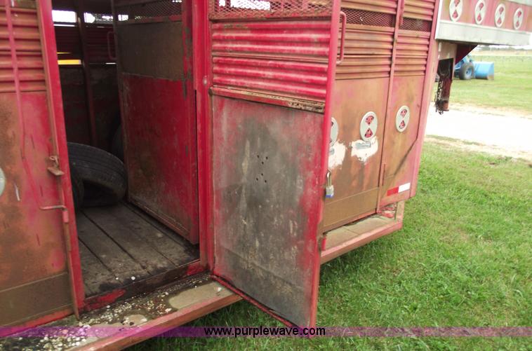 image for item 5868 1996 Bonanza stock trailer