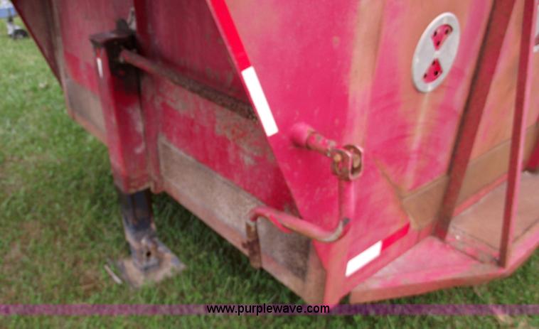 image for item 5868 1996 Bonanza stock trailer