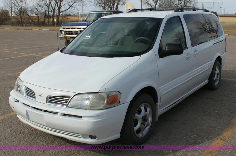 image for item 6080 2003 Oldsmobile Silhouette mini van