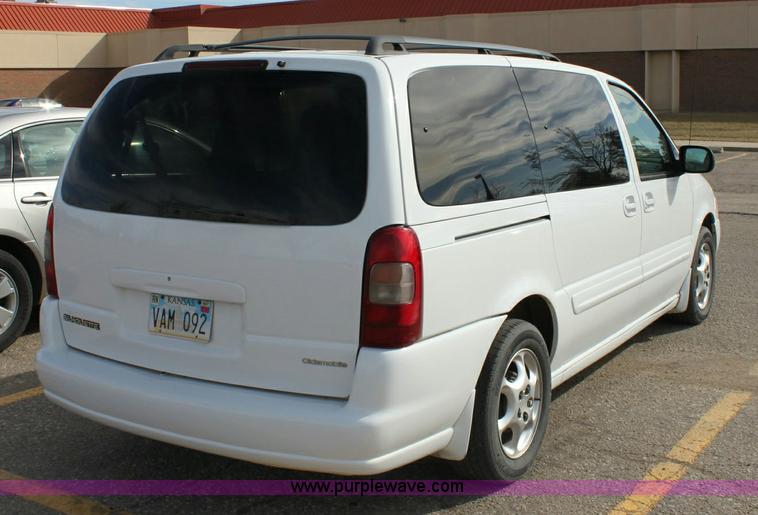 image for item 6080 2003 Oldsmobile Silhouette mini van
