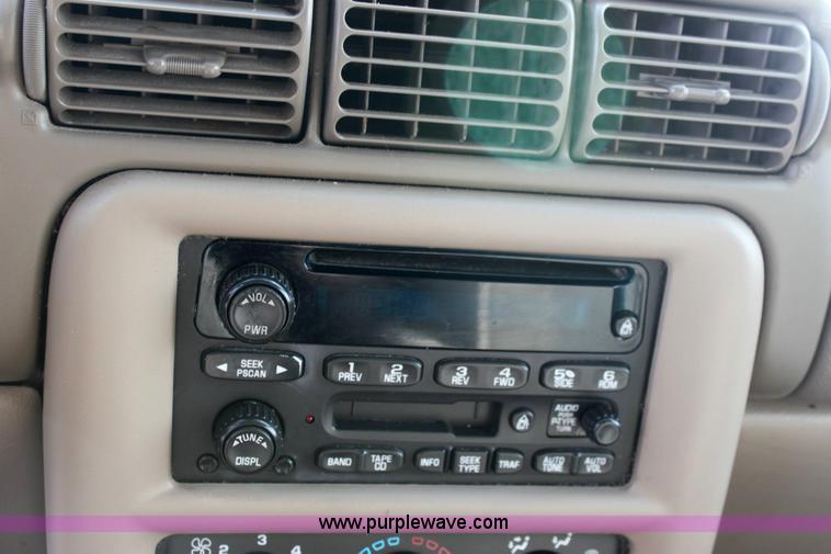 image for item 6080 2003 Oldsmobile Silhouette mini van