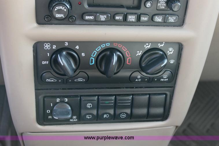 image for item 6080 2003 Oldsmobile Silhouette mini van