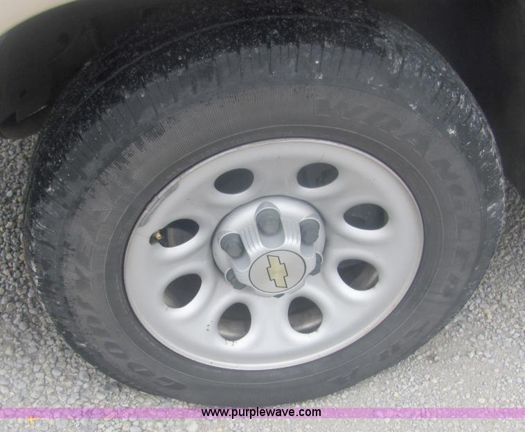 image for item 6837 2006 Chevrolet Silverado extended cab four door pickup truck