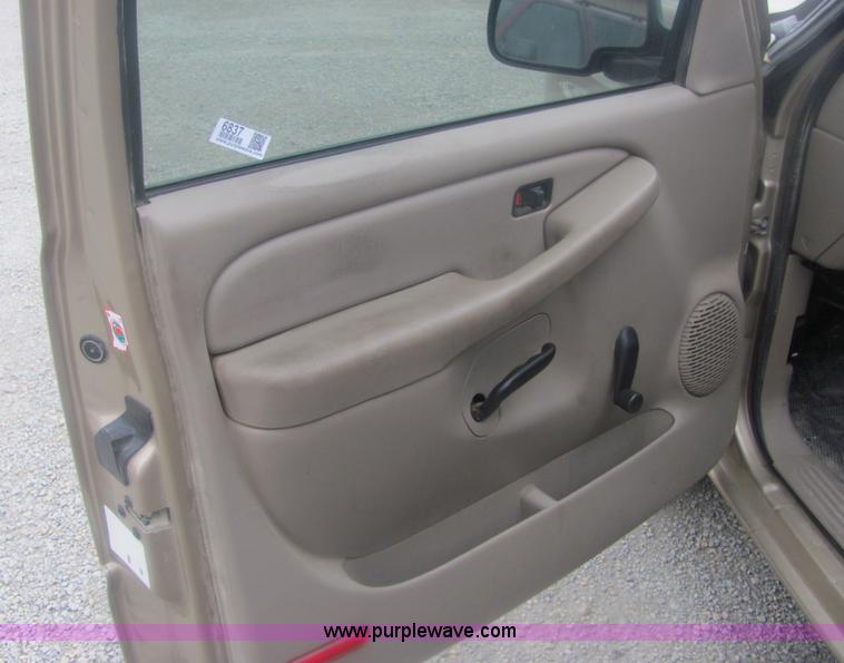 image for item 6837 2006 Chevrolet Silverado extended cab four door pickup truck