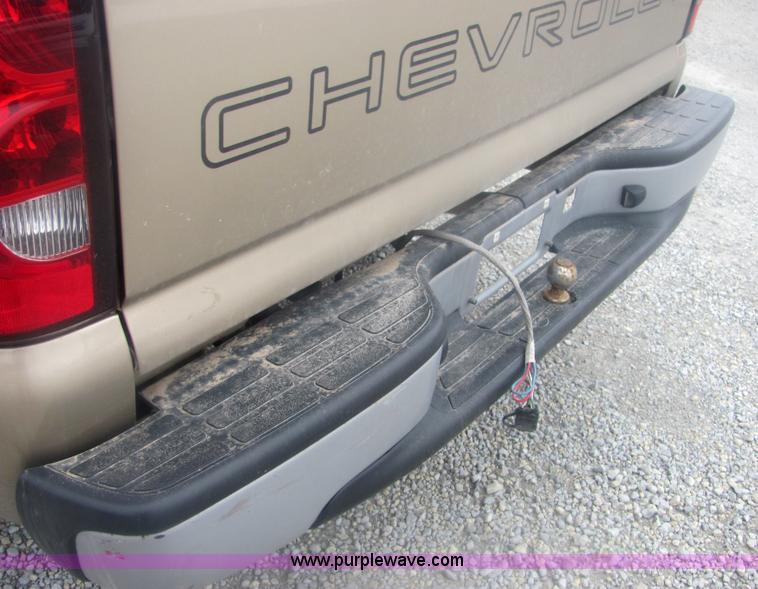 image for item 6837 2006 Chevrolet Silverado extended cab four door pickup truck