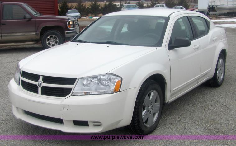 image for item 6838 2008 Dodge Avenger SE