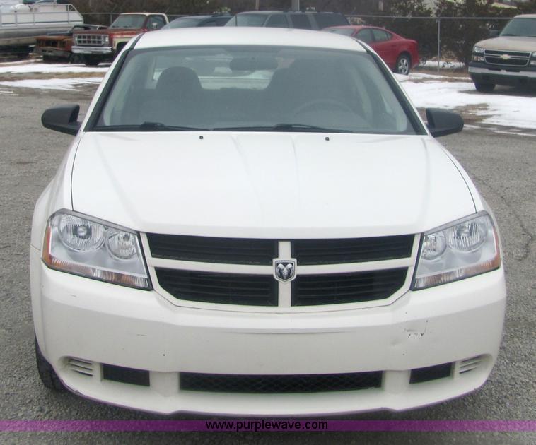image for item 6838 2008 Dodge Avenger SE
