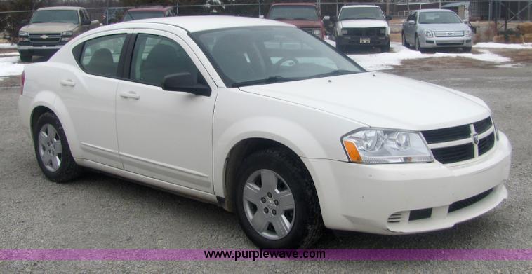 image for item 6838 2008 Dodge Avenger SE