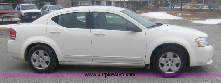 image for item 6838 2008 Dodge Avenger SE