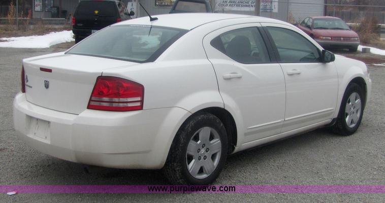 image for item 6838 2008 Dodge Avenger SE