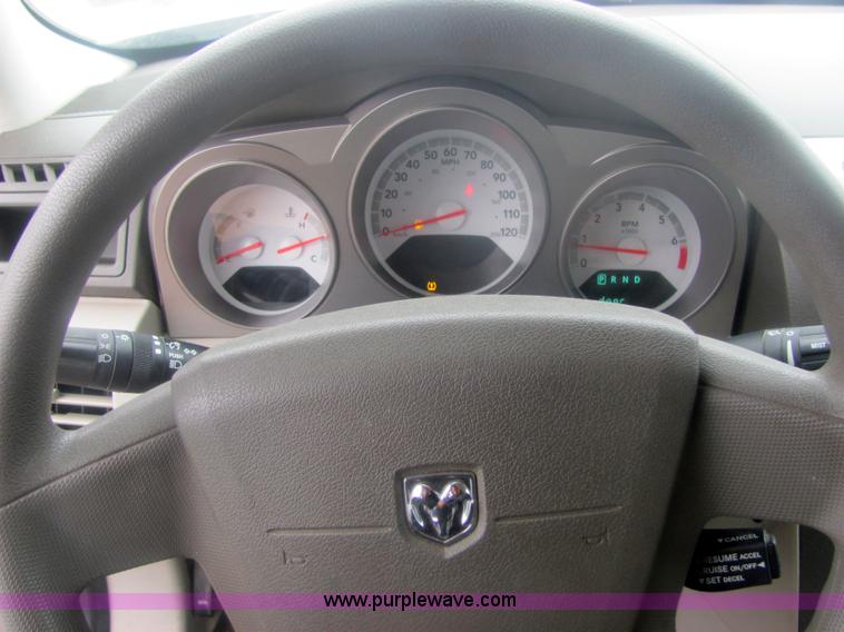 image for item 6838 2008 Dodge Avenger SE