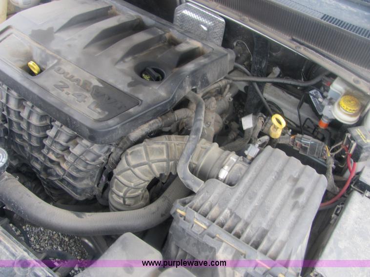 image for item 6838 2008 Dodge Avenger SE